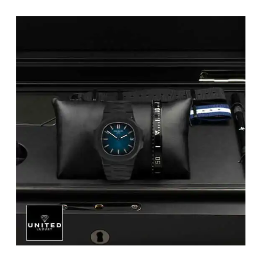 Patek Philippe Nautilus 5711/1A-010 ??Black Dial?? High-End Replica 1:1 - Image 4