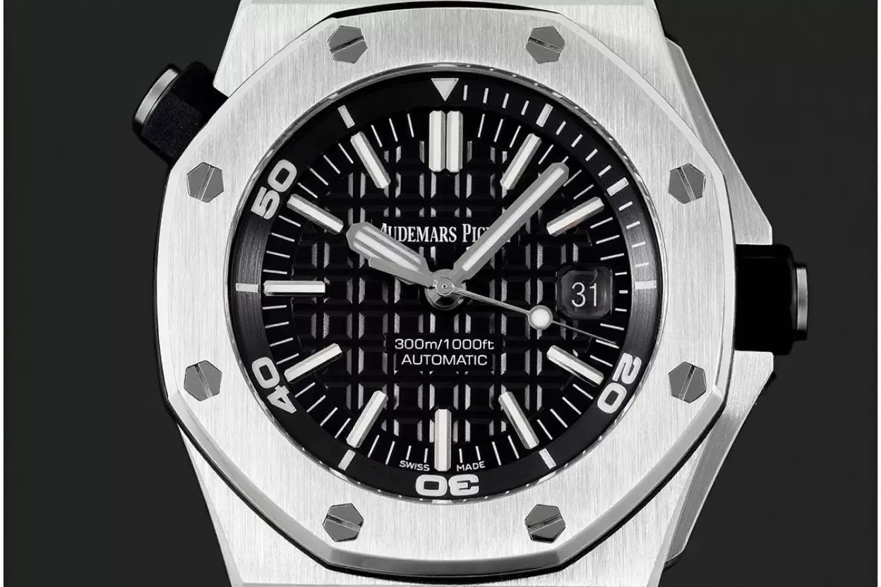 Alternative view of Royal Oak Offshore Diver 15703 SS/RU ZF V2 SA3120 Super Clone