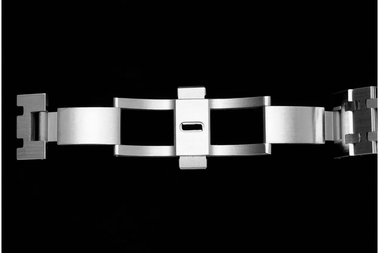 Royal Oak Ladies 67650 33mm SS/SS White ZF Swiss Qtz - Image 19