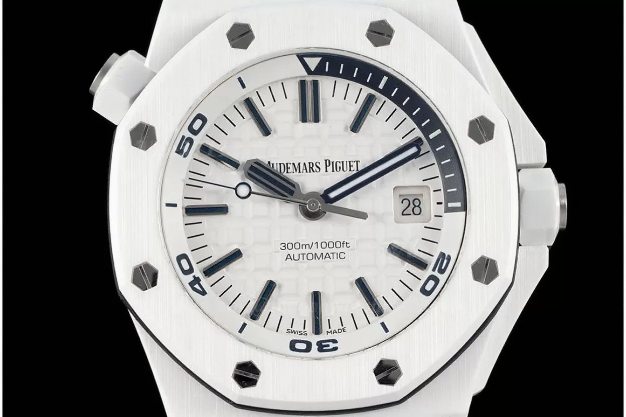 Alternative view of Royal Oak Diver 15707 CER/RU White ZF SA3120 Super Clone