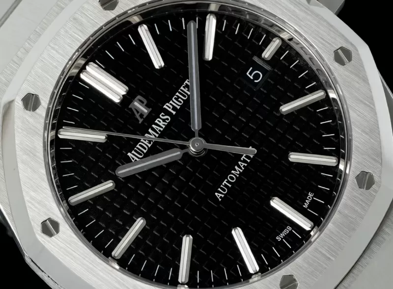Alternative view of Royal Oak 15400 SS/SS Black ZF V2 A3120 Super Clone