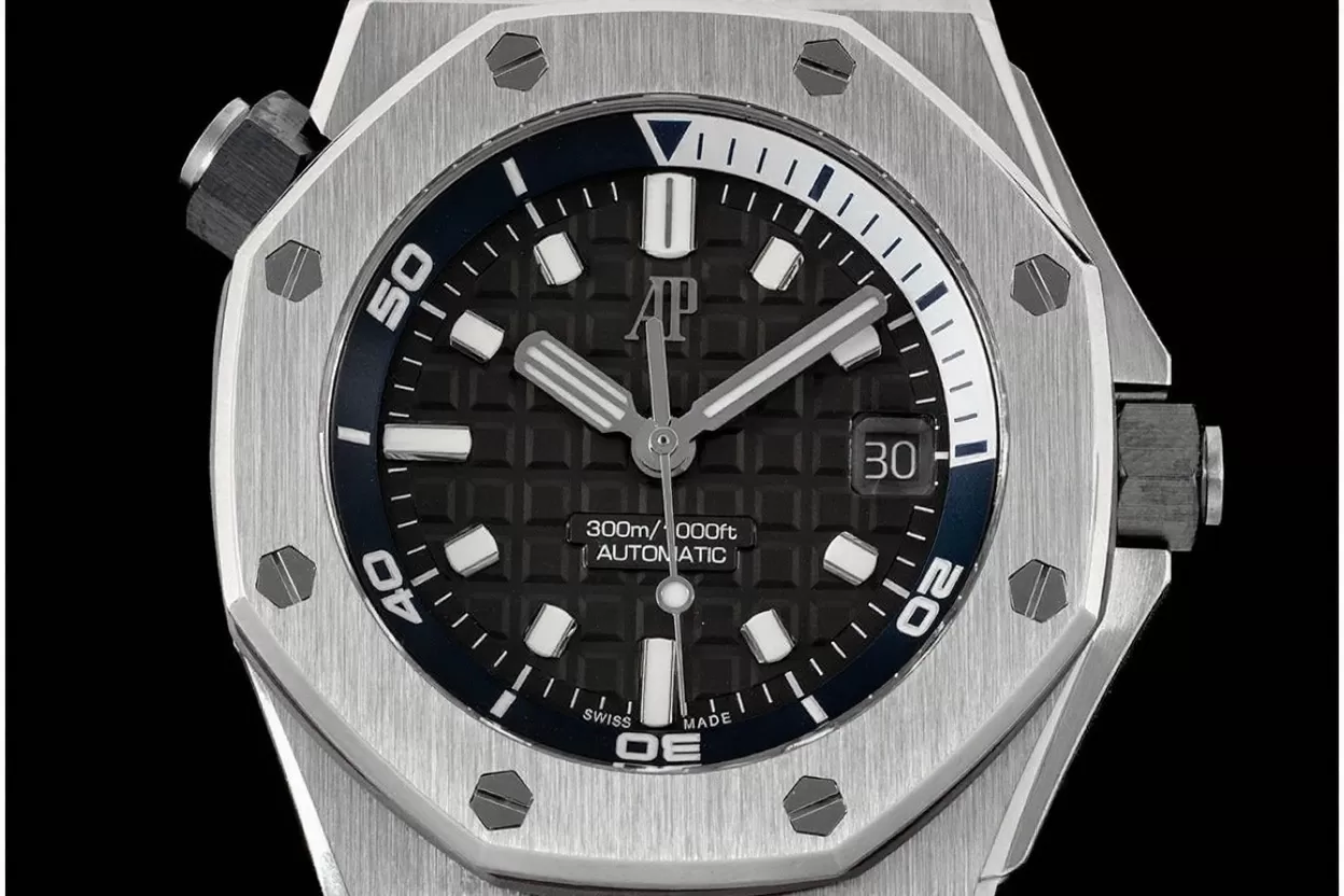 Alternative view of Royal Oak Offshore Diver 15720 42mm SS/RU Grey/Stk ZF A4308