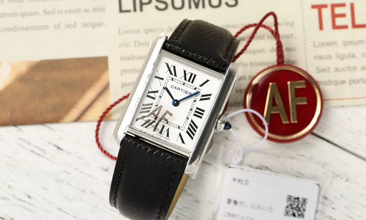 Cartier - Tank Must 25.5mm White Dial on Lychee Grain Leather AF Quartz