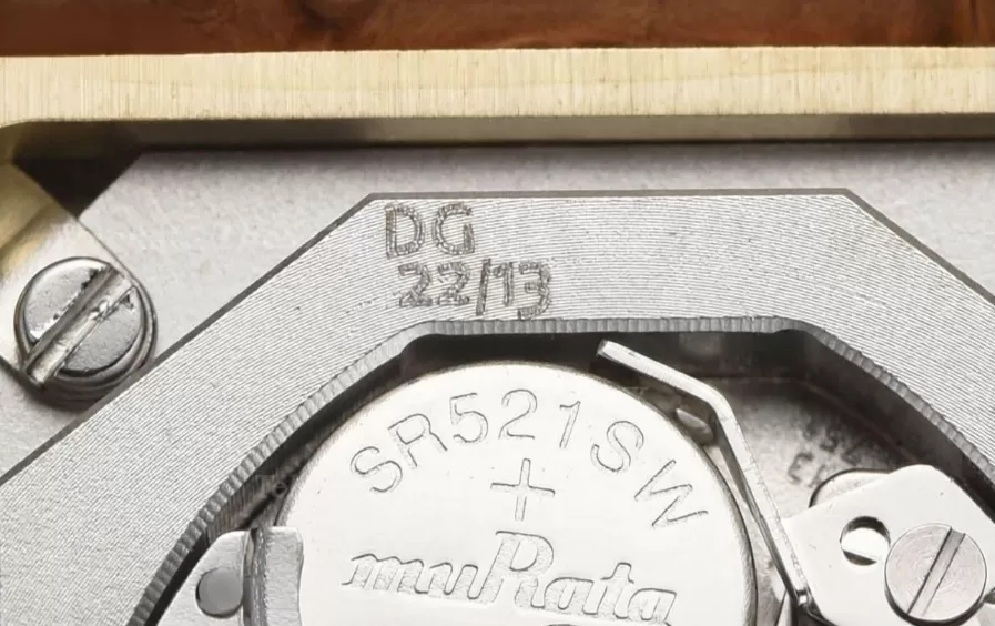 Tank Louis 22mm Alligator YG/LE White Dial DRF Quartz - 图片 9