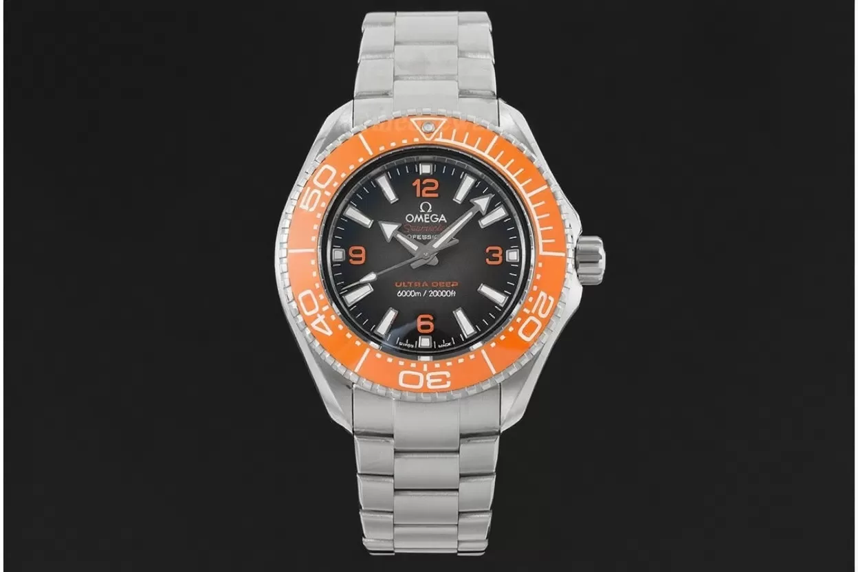 Alternative view of Planet Ocean Ultra Deep 45.5mm SS/SS Gradient Grey Dial VSF A8912