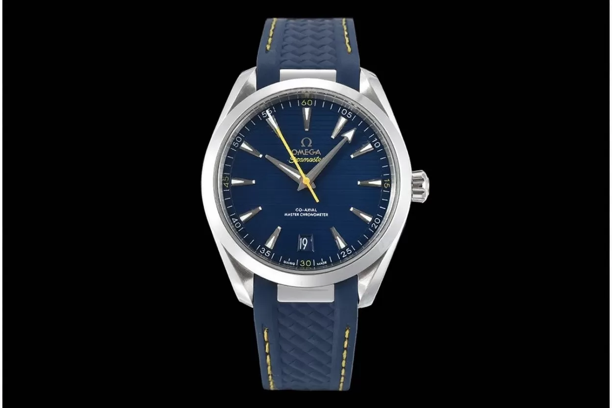 Alternative view of Aqua Terra 150m 'Mondo' 41mm SS/RU Blue Dial VSF A8900