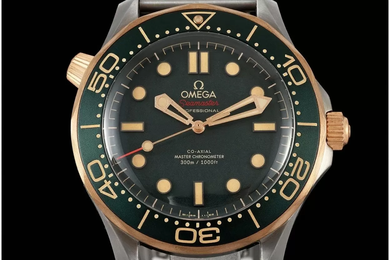 Alternative view of Seamaster 300m 2024 42mm TI/TI Green Dial VSF A8806