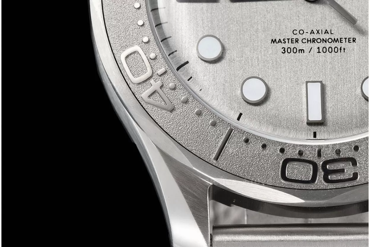Seamaster 300m 2024 42mm SS/SS Silver Dial VSF A8806 - Image 3