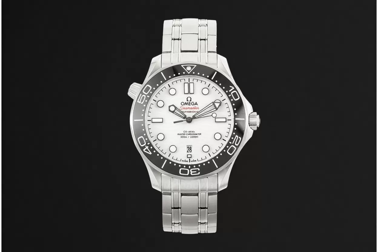 Alternative view of Seamaster 300m 42mm SS/SS White Dial VSF VS8800 Super Clone