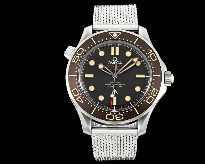 Alternative view of Seamaster 300m No Time To Die 007 TI/SS VSF V4 A8806