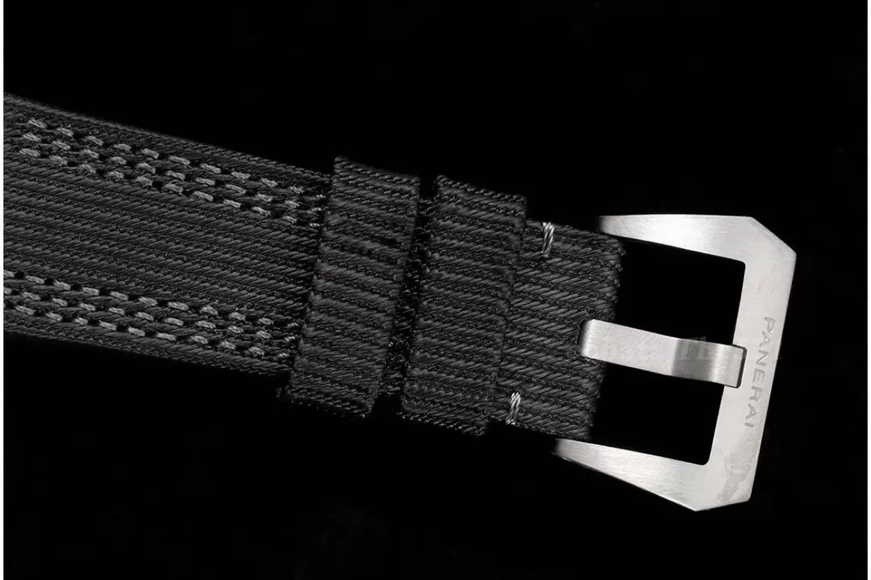 Submersible PAM984 Mike Horn 47mm TI/NY Black Dial VSF P9010 - Image 24