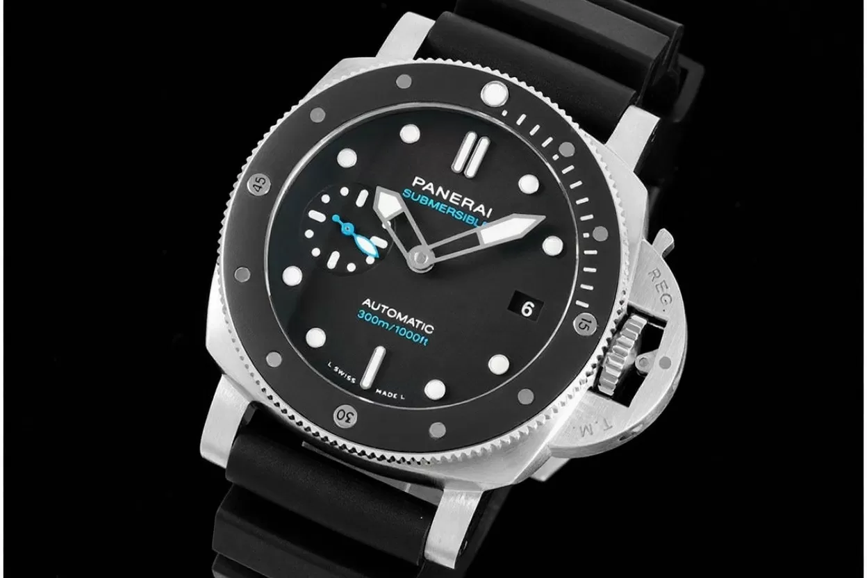 PAM683 Submersible 42mm SS/RU Black VSF P900