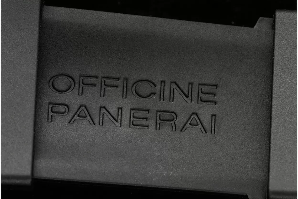 PAM683 Submersible 42mm SS/RU Black VSF P900 - Image 14