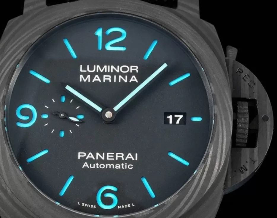 Alternative view of PAM1661 Lum. Carbotech Auto 44mm FC/NY VSF P9010