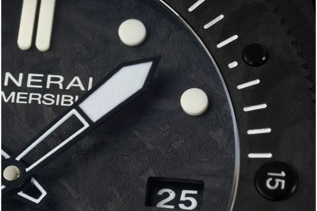 Submersible PAM979 47mm Carbon/RU Carbon Dial VSF P9010 - Image 7
