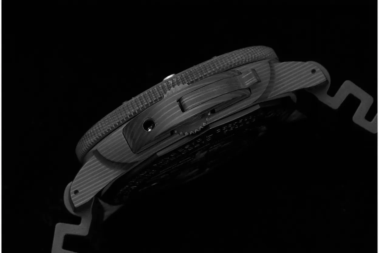 Submersible PAM979 47mm Carbon/RU Carbon Dial VSF P9010 - Image 11