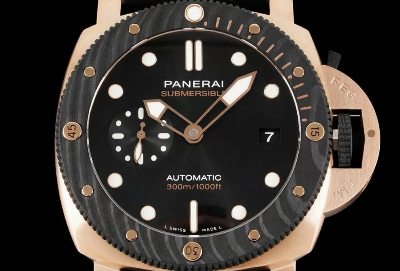 Alternative view of Submersible PAM1070 44mm RG/RU Black Dial VSF P900