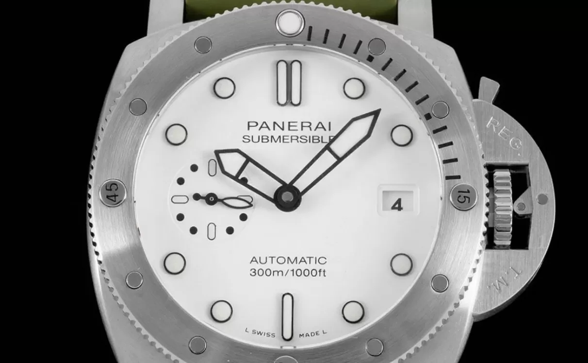 Alternative view of Submersible PAM1226 44mm SS/RU White Dial VSF P900