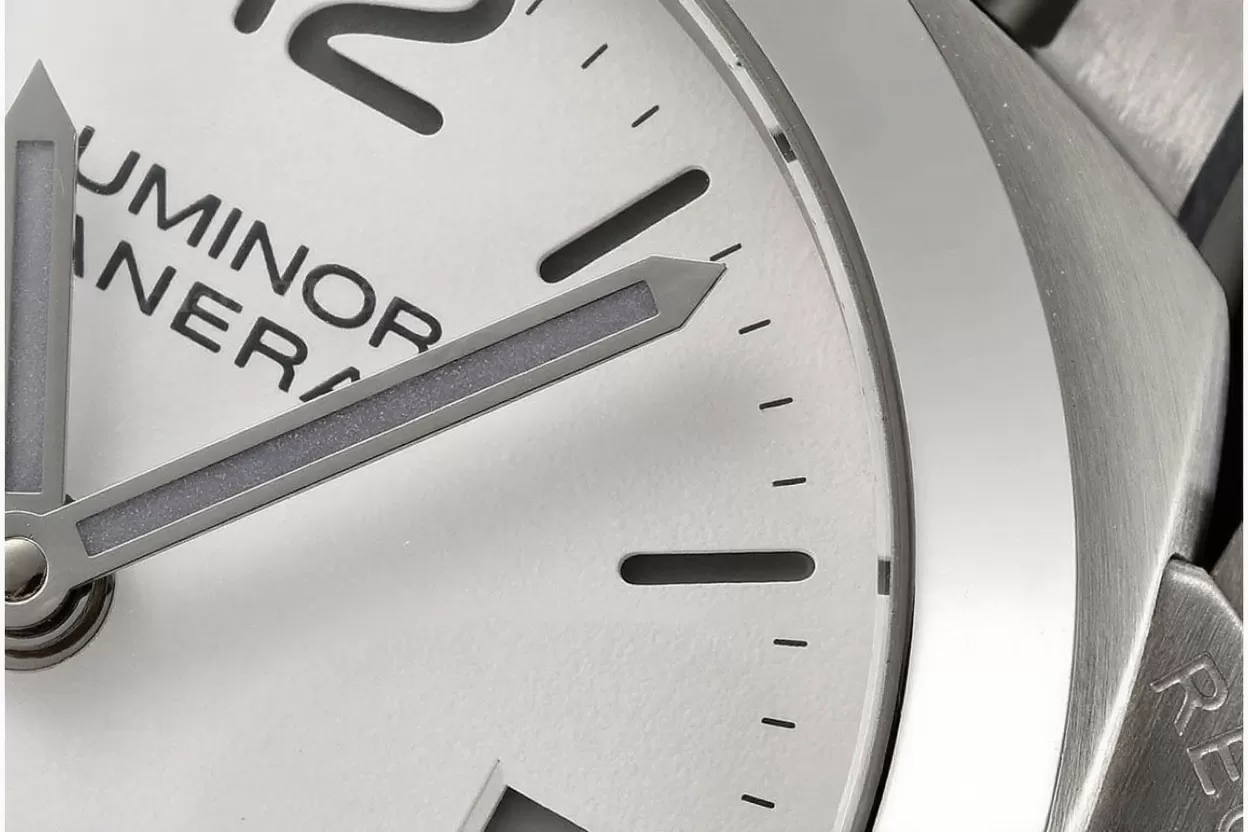Luminor PAM1367 Bitempo GMT 40mm SS/LE White Dial VSF P900 - Image 5