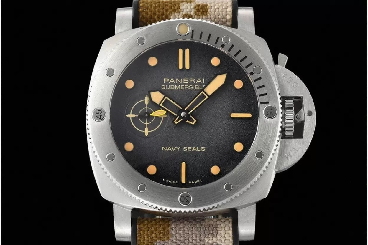 Alternative view of Submersible PAM1518 44mm SS/NY Grey Dial VSF P900
