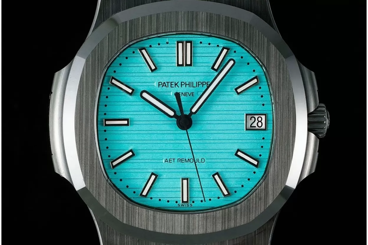 Alternative view of Nautilus AET 5711 40mm Cer/RU Tiffany Blue Dial AMGF MY9015