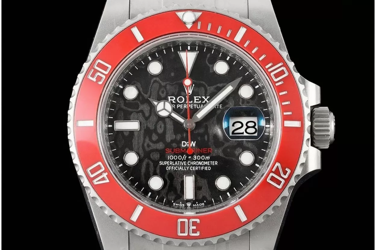 Alternative view of Submariner DIW 40mm Red SS/SS Carbon Dial VSF VS3135