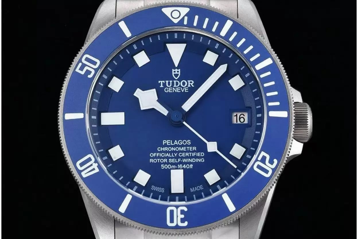 Alternative view of Tudor Pelagos Titanium 42MM TI/TI Blue XF V5 A2824