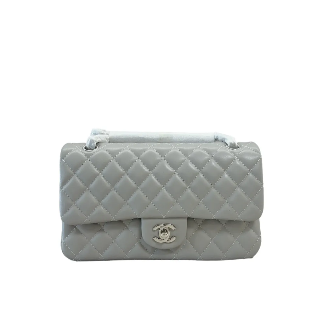 CHANEL Classic 11.12 Handbag Medium Lambskin A01112