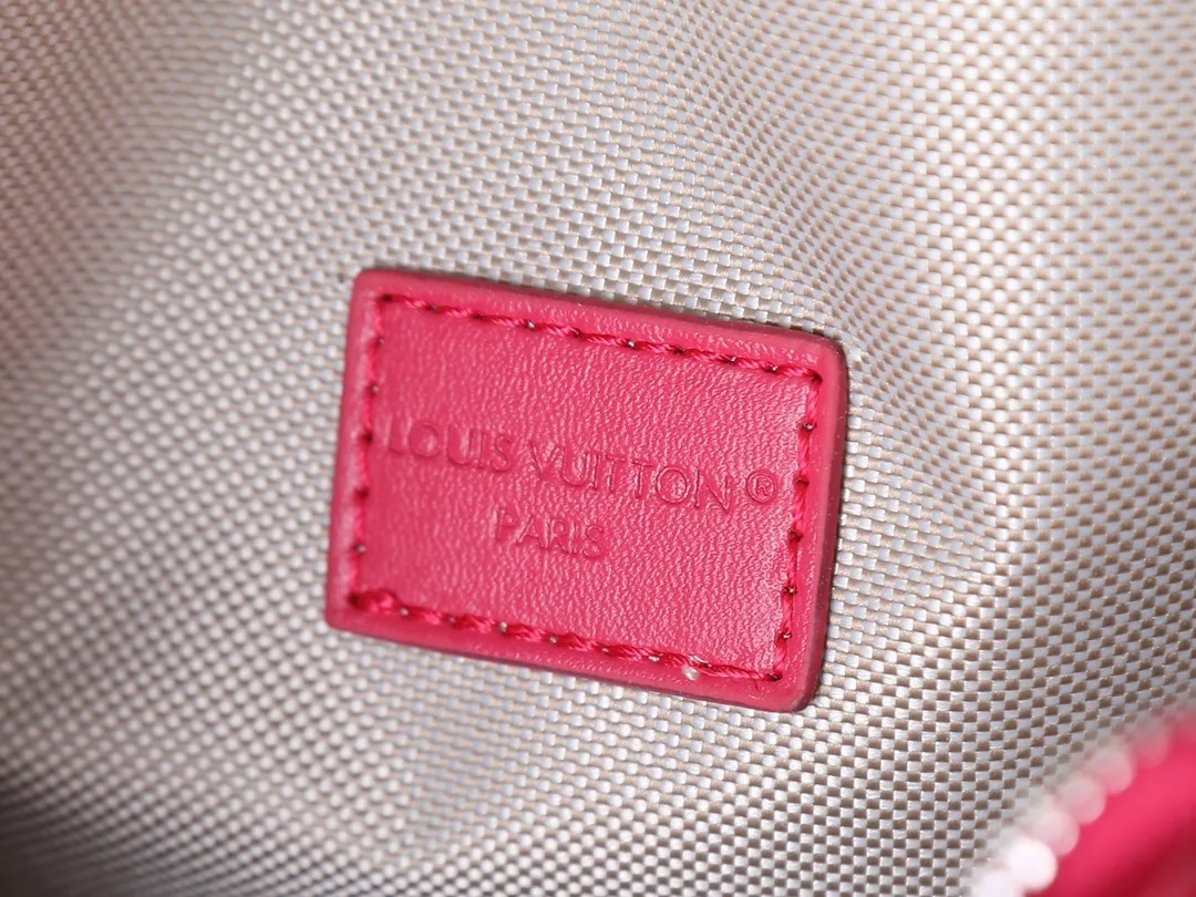 Alternative view of Louis Vuitton Pochette Voyage Souple M26827