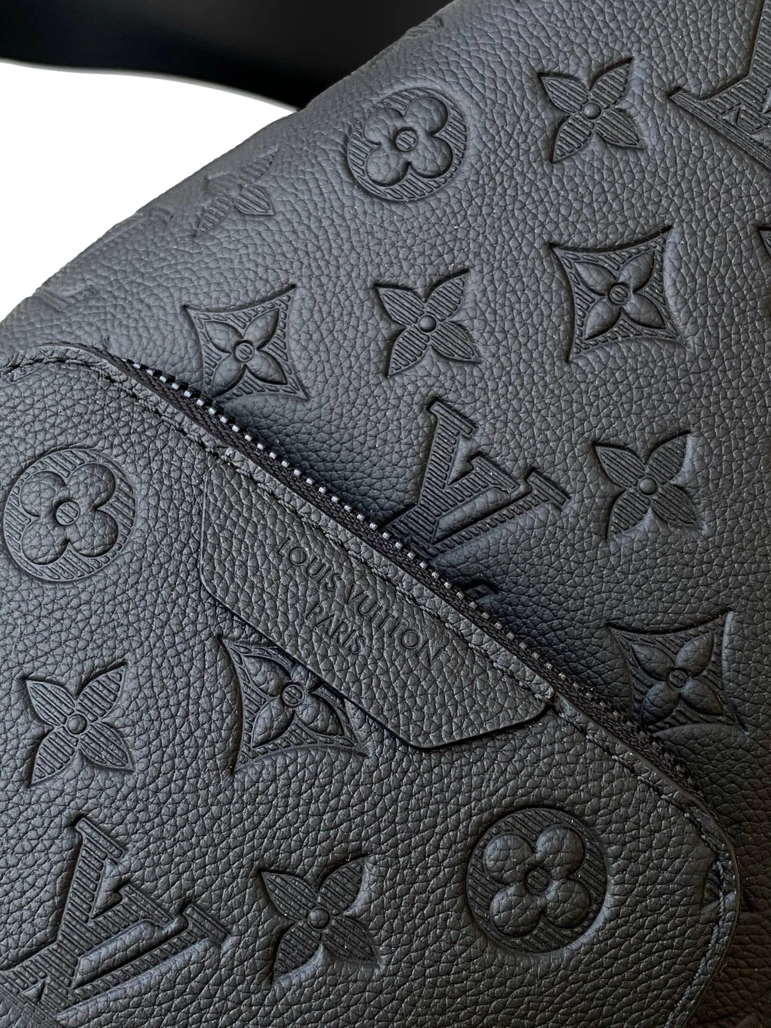 Louis Vuitton Duo Slingbag M26730 - 图片 7