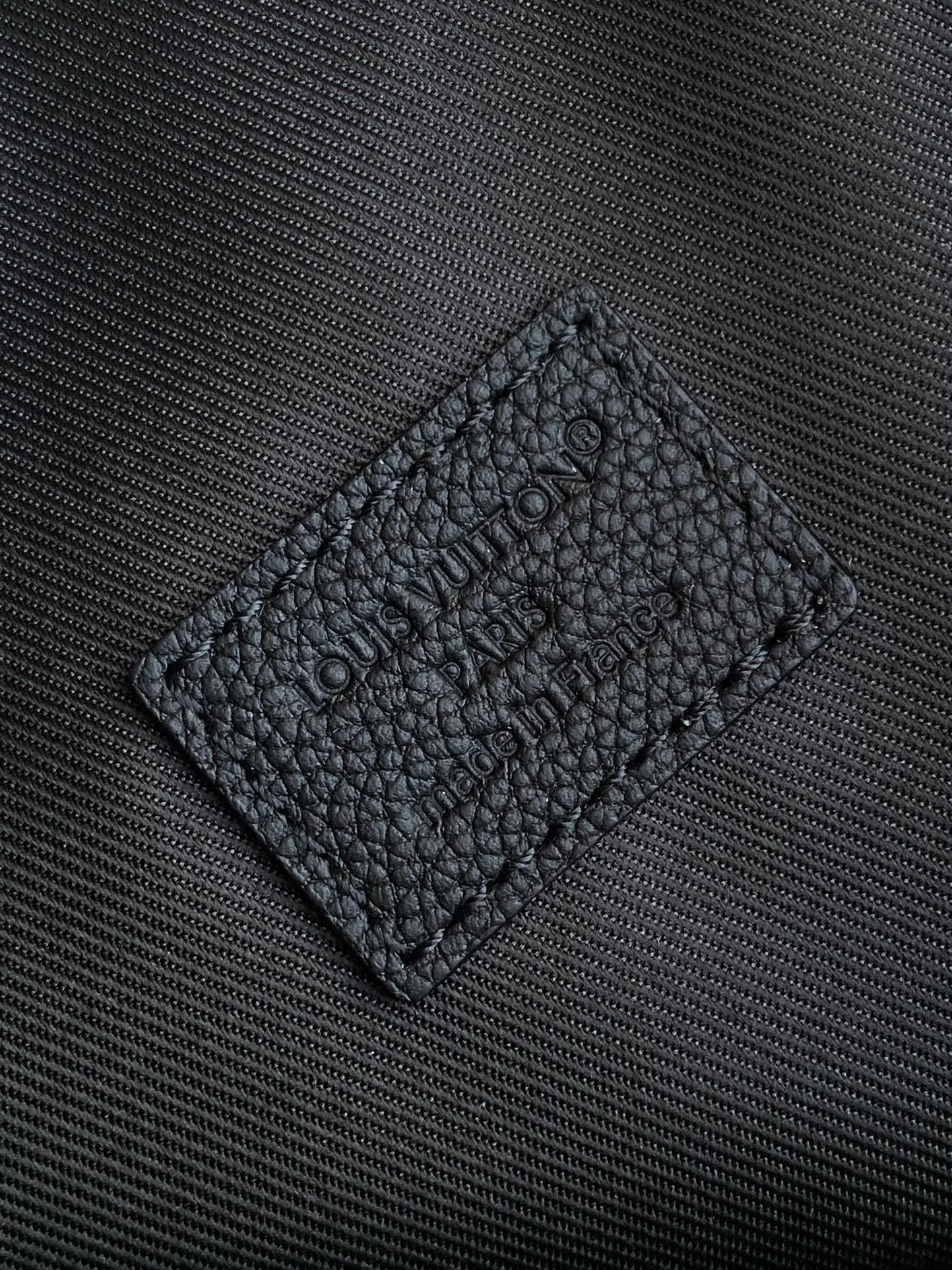 Louis Vuitton Duo Slingbag M26730 - 图片 10