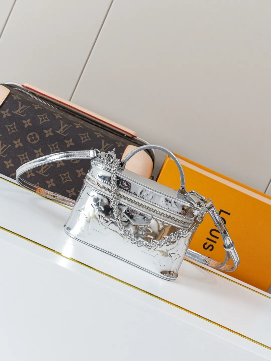 Louis Vuitton Vanity Chain Pouch M26097 - 图片 3