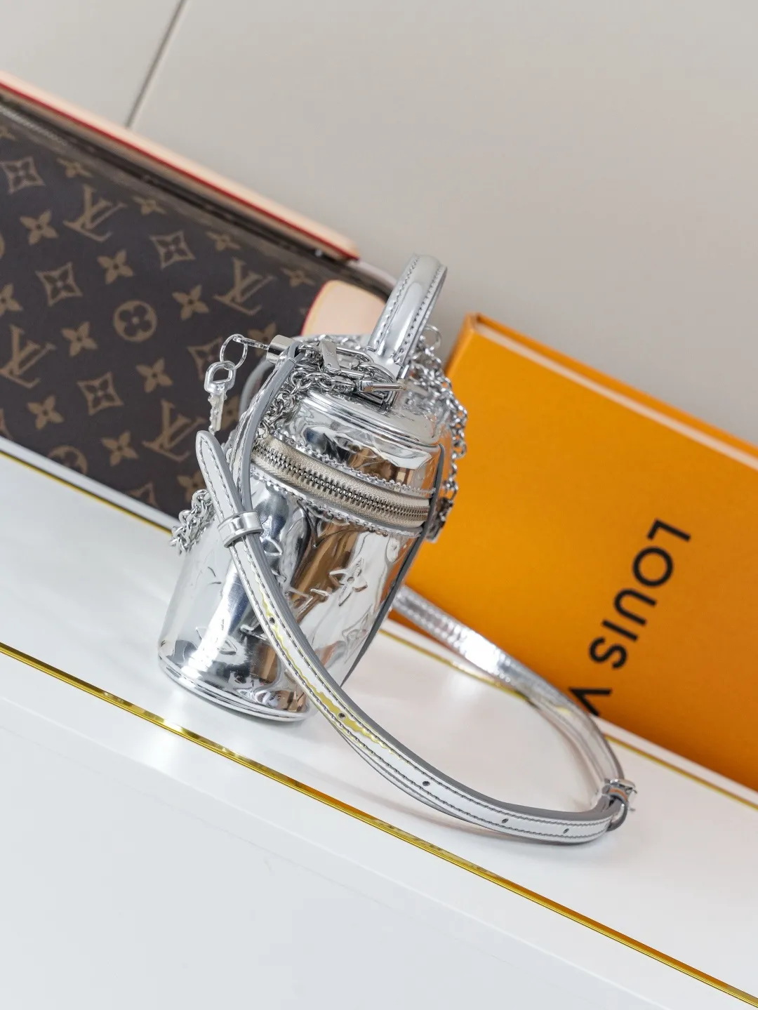 Louis Vuitton Vanity Chain Pouch M26097 - 图片 4
