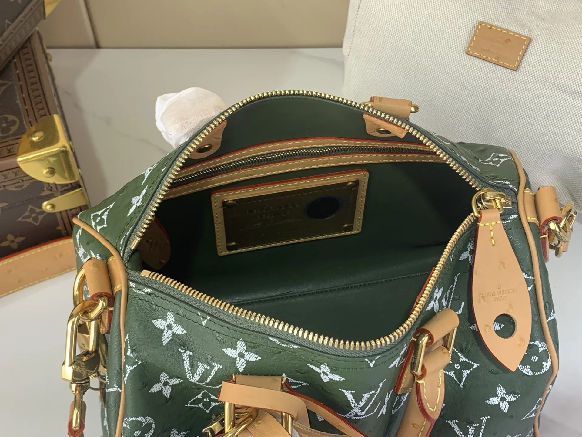 Alternative view of Louis Vuitton Speedy P9 Bandouli??re 25 Monogram Ostrich-Embossed Cowhide M24437