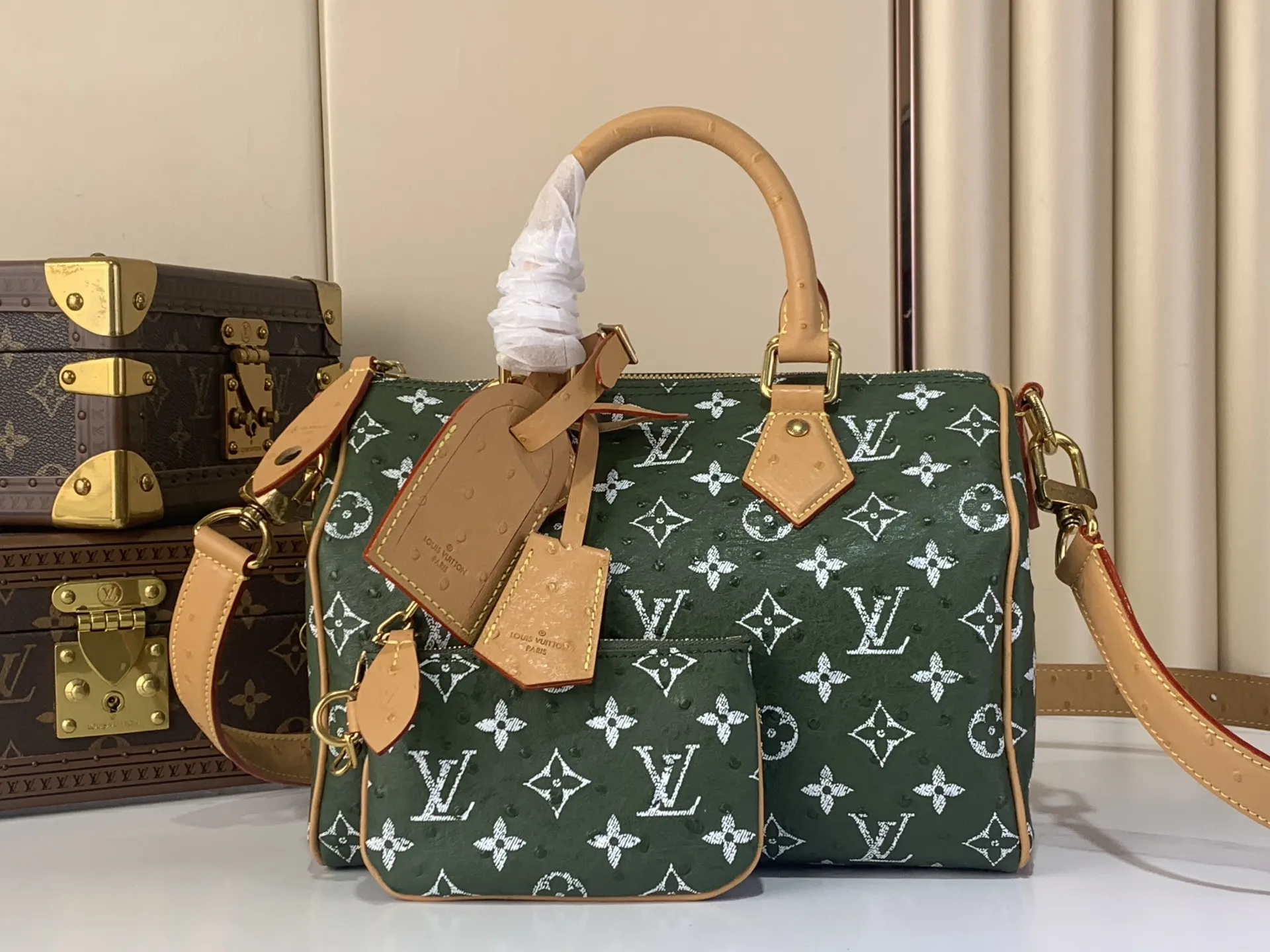 Louis Vuitton Speedy P9 Bandouli??re 25 Monogram Ostrich-Embossed Cowhide M24437 - 图片 3