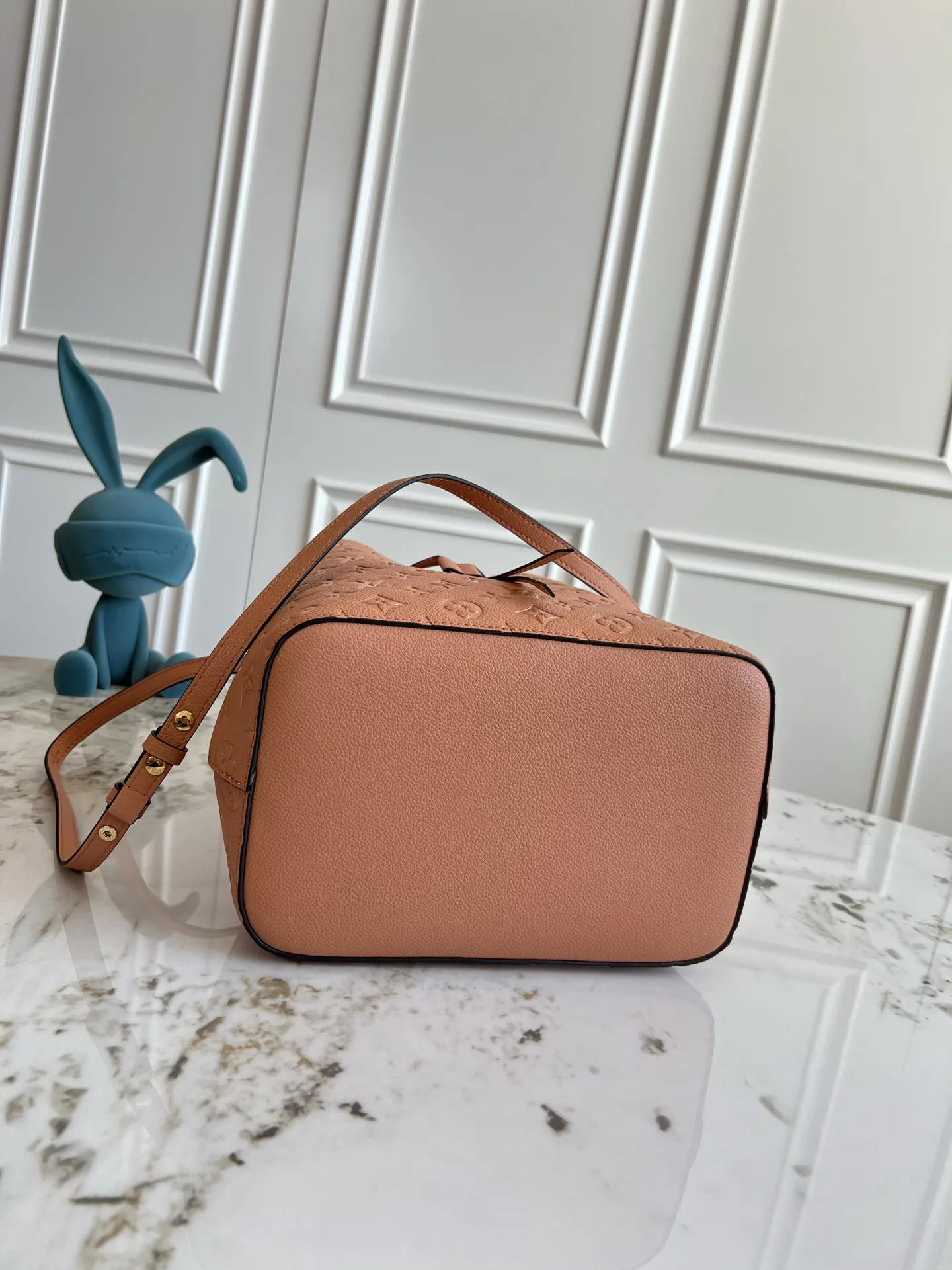 Alternative view of Louis Vuitton NéoNoé MM M11815