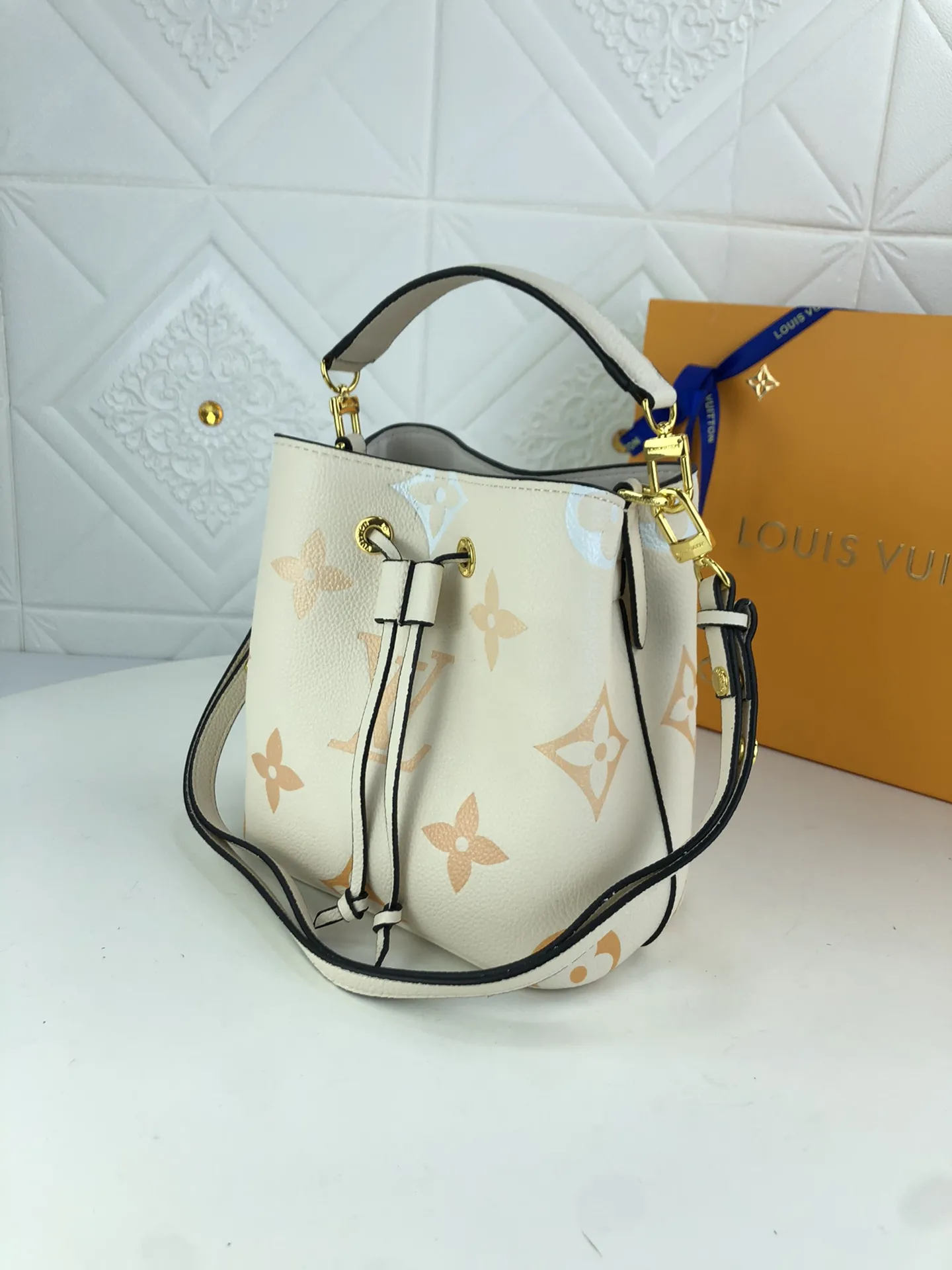 Louis Vuitton NéoNoé BB M45716 - 图片 3