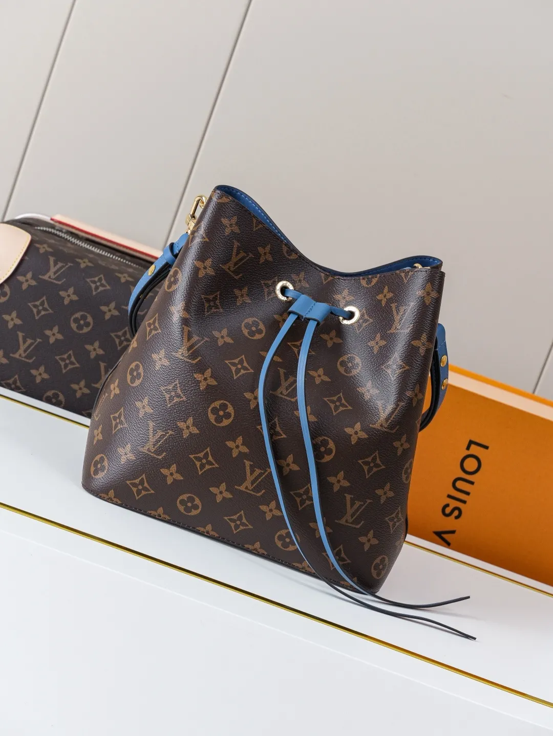 Alternative view of Louis Vuitton NéoNoé MM M43569