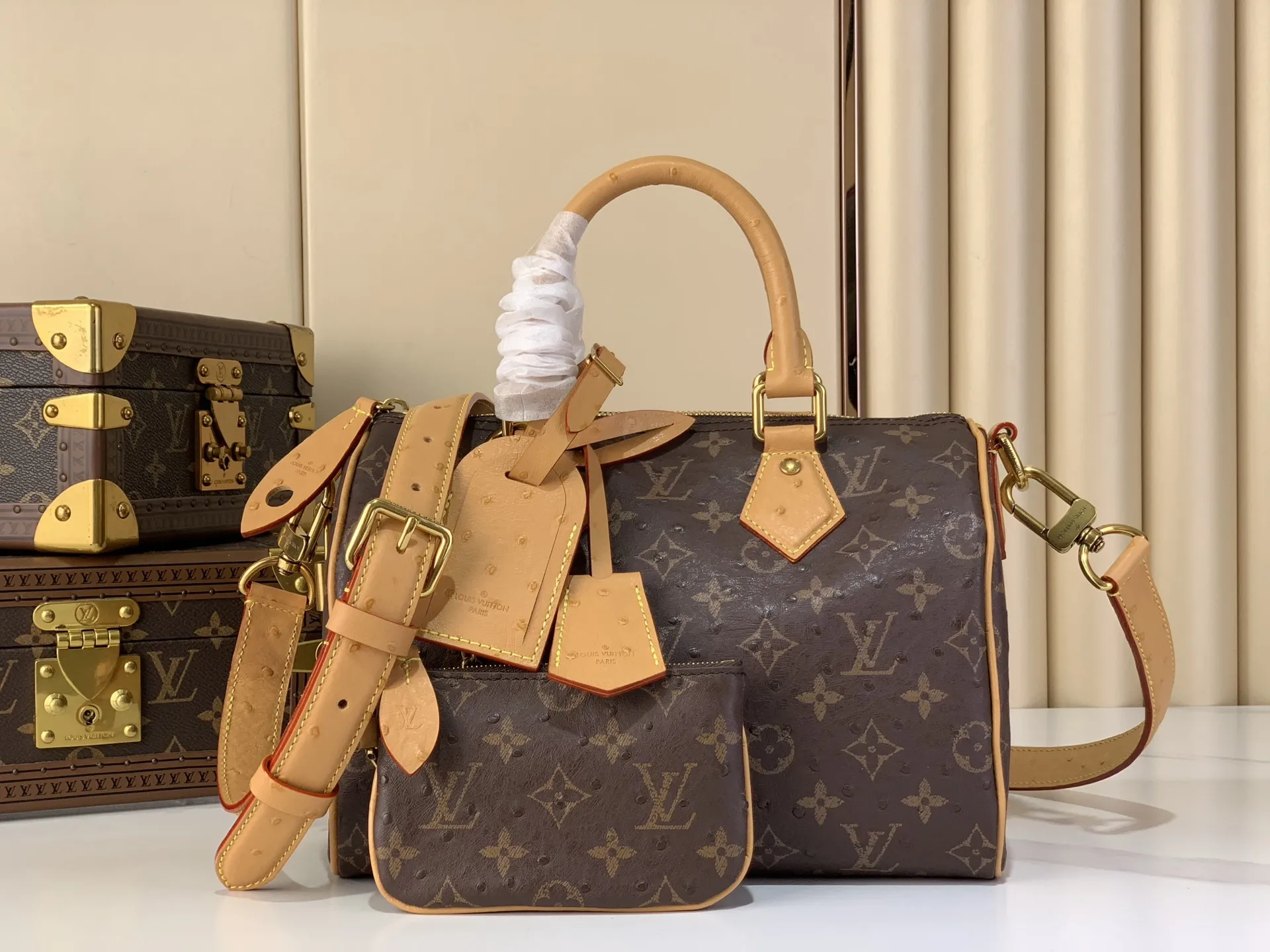 Louis Vuitton Speedy P9 Bandouli??re 30 Monogram Ostrich-Embossed Cowhide M14021 - 图片 3