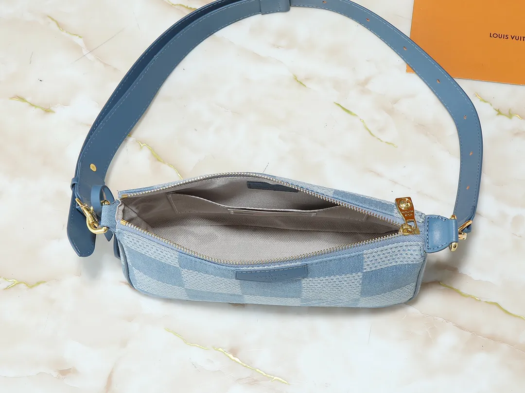 Alternative view of Louis Vuitton Pochette Accessories XL N00204
