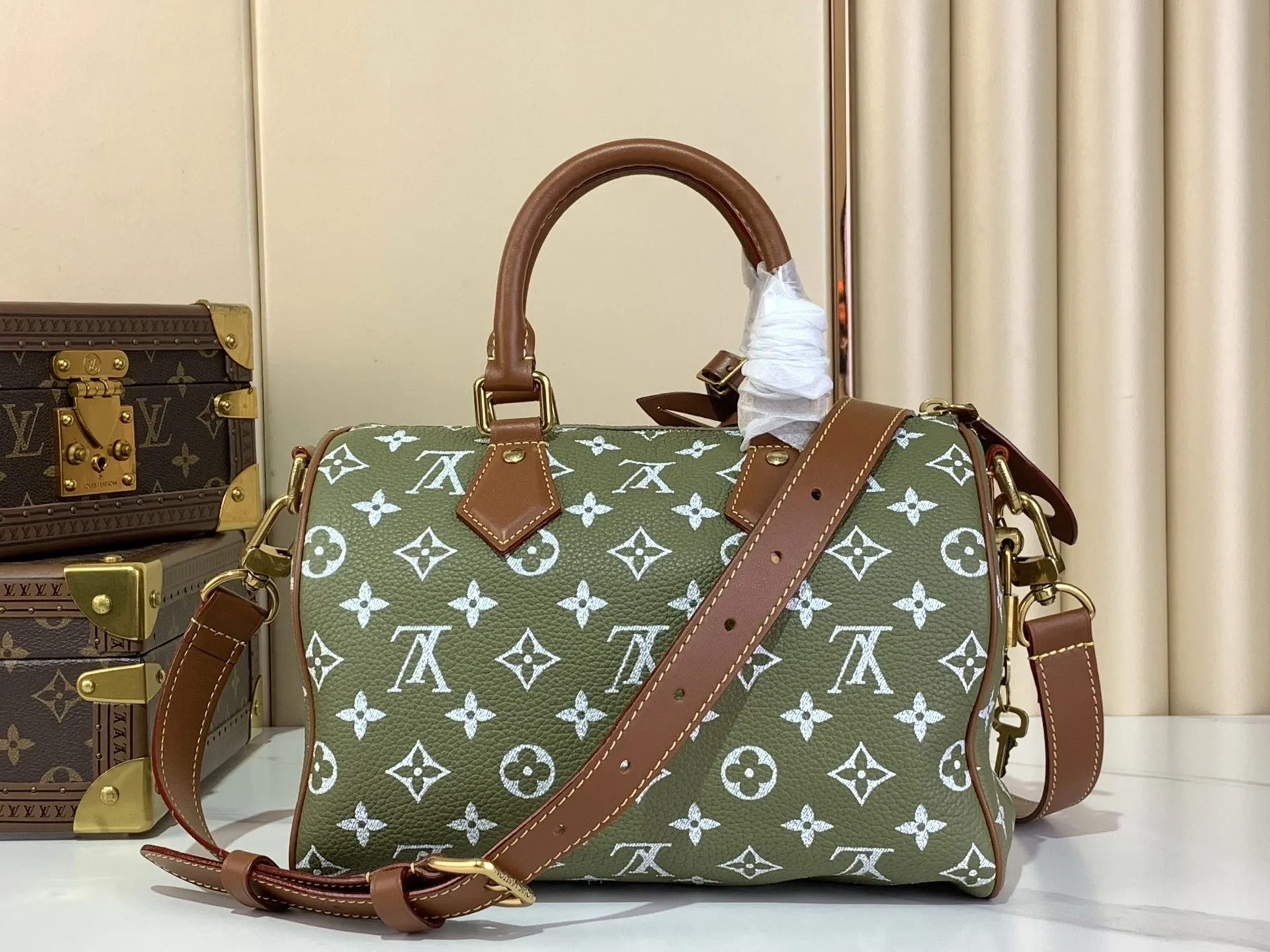Louis Vuitton Speedy P9 Bandouli??re 30 Monogram Ostrich-Embossed Cowhide M14021 - 图片 5