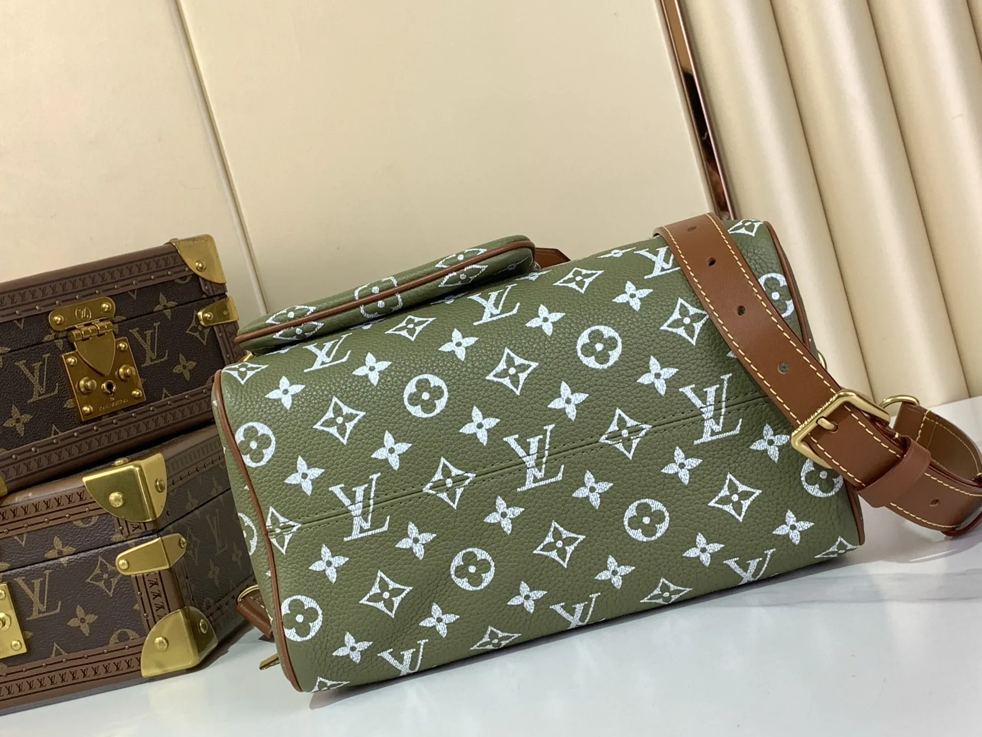 Louis Vuitton Speedy P9 Bandouli??re 30 Monogram Ostrich-Embossed Cowhide M14021 - 图片 6