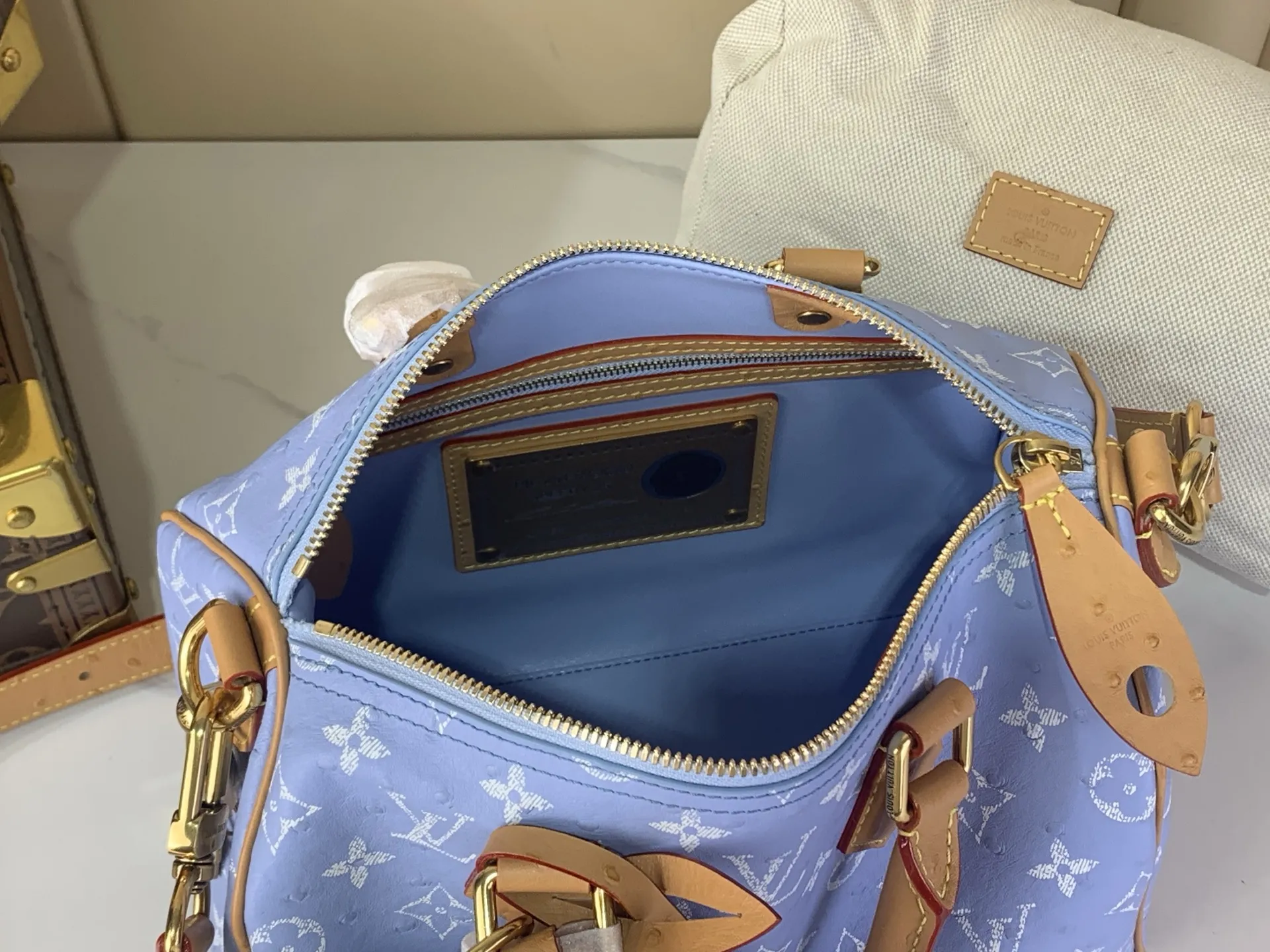 Louis Vuitton Speedy P9 Bandouli??re 30 Monogram Ostrich-Embossed Cowhide M14021 - 图片 9