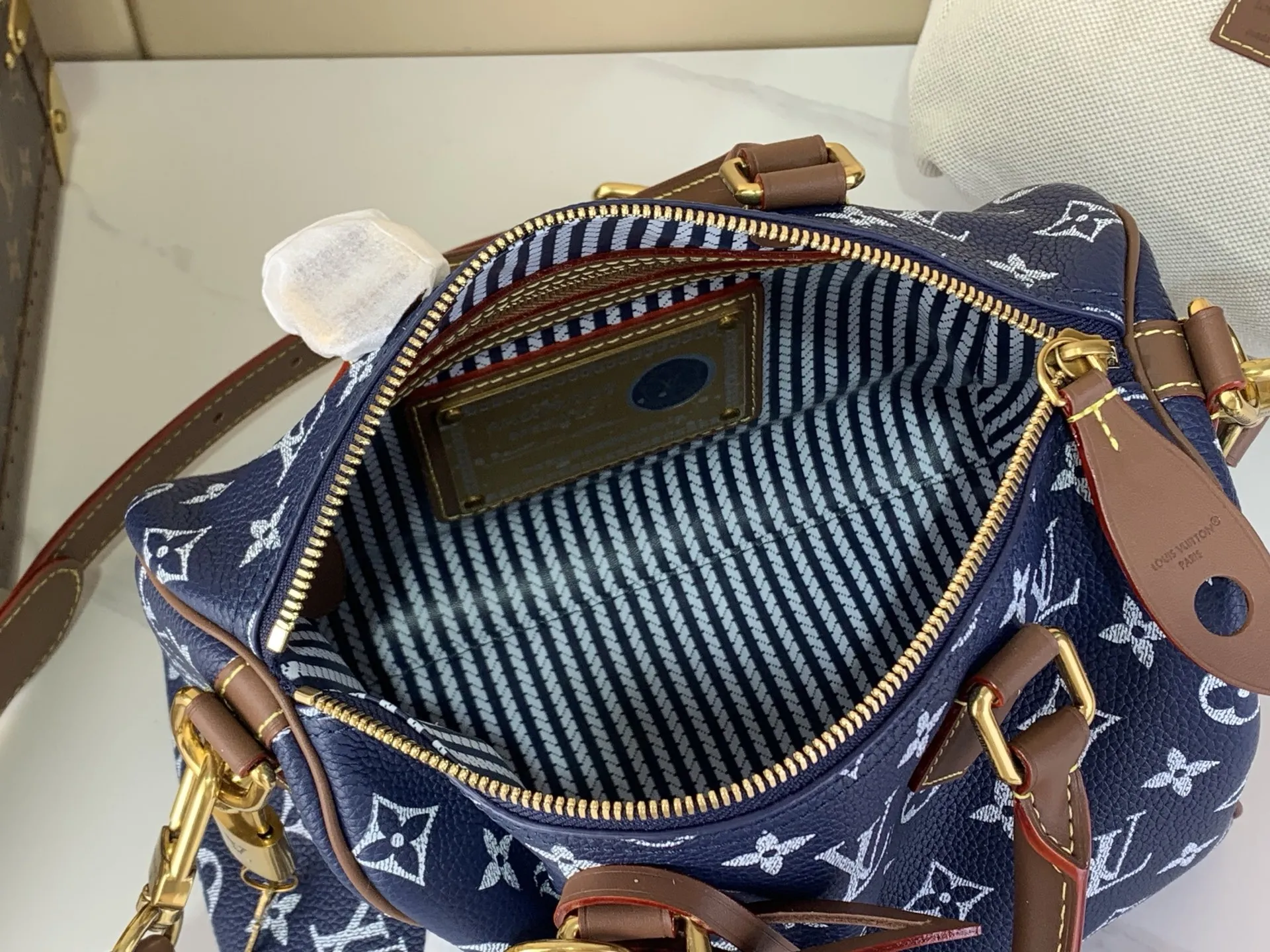 Alternative view of Louis Vuitton Speedy P9 Bandouli??re 30 M15282