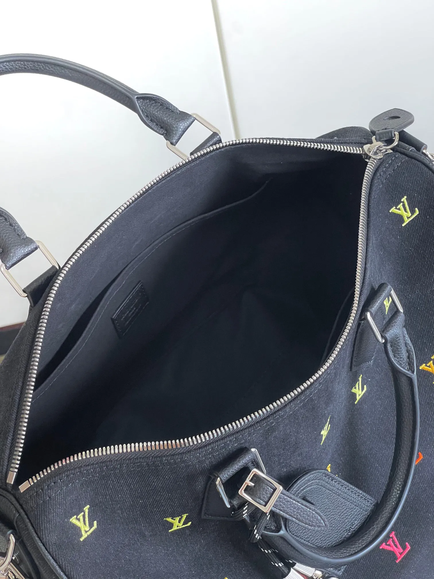 Alternative view of Louis Vuitton Speedy 40 Bandoulière M14136