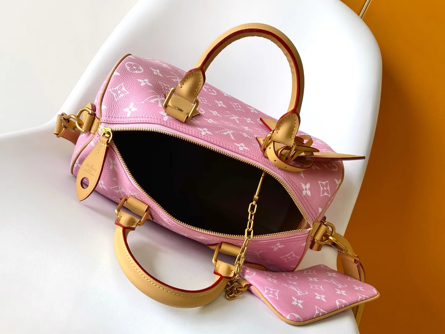 Alternative view of Louis Vuitton Speedy P9 Bandoulière 30 M13914