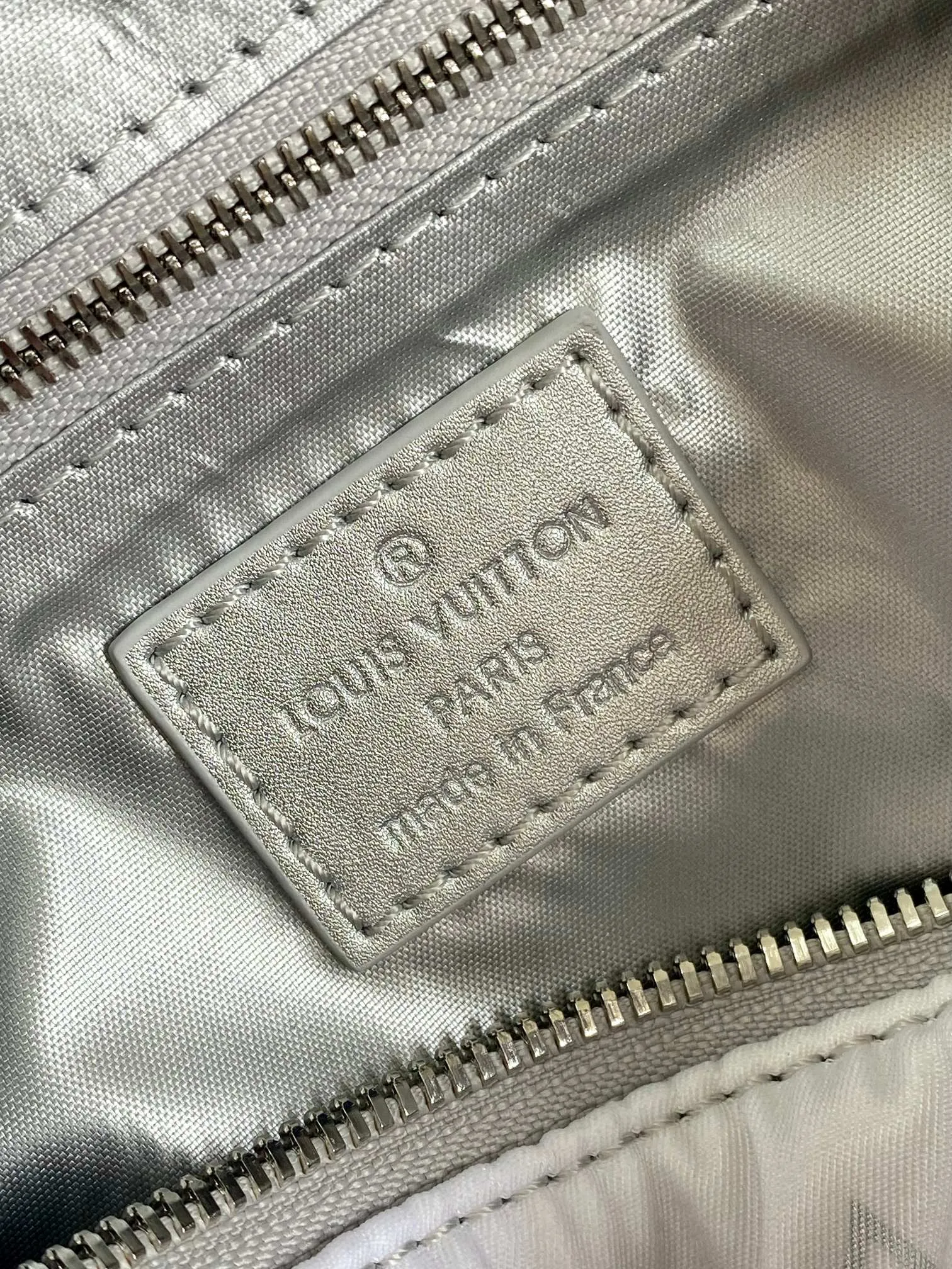Alternative view of Louis Vuitton Speedy Bandoulière 25 M11848