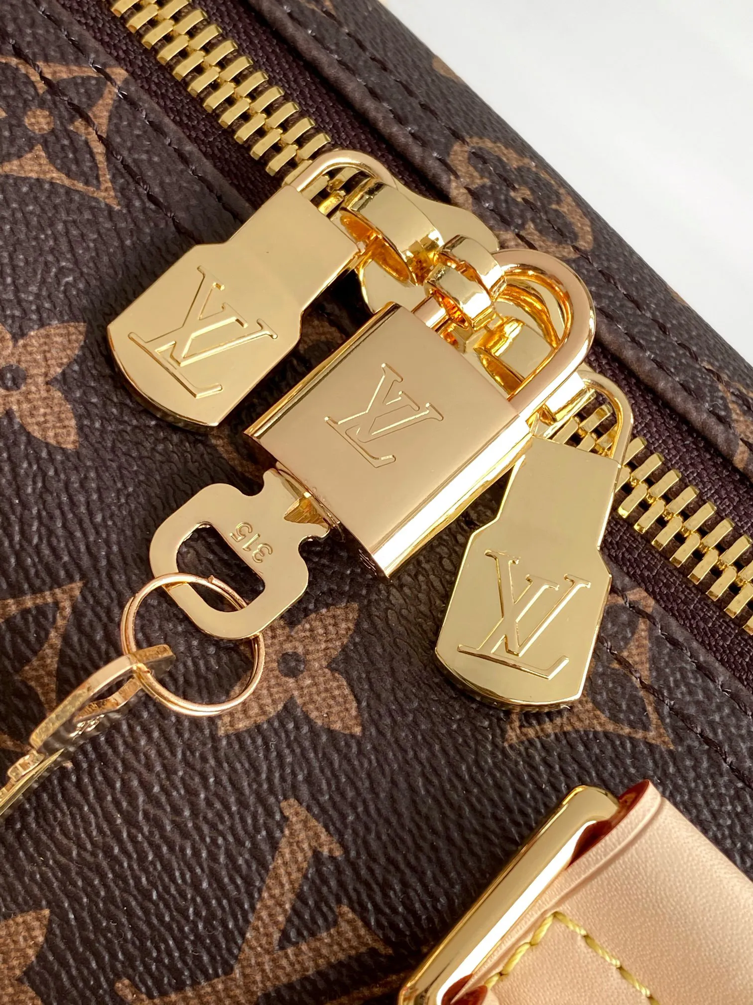 Louis Vuitton LV x TM Keepall Bandoulière 45 M13752 - Image 8