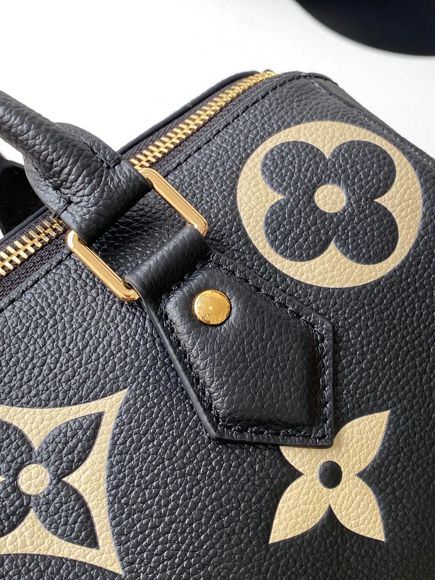 Louis Vuitton Speedy Bandoulière 25 M58947 - Image 8