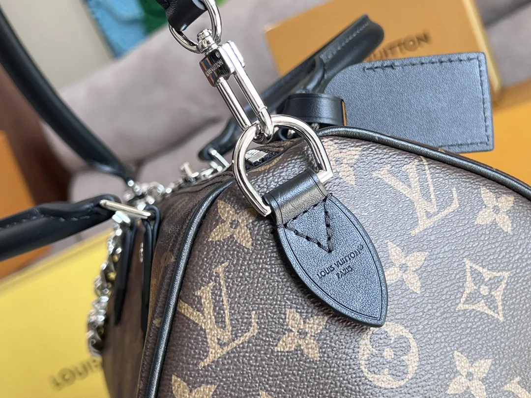 Alternative view of Louis Vuitton Speedy Soft 30 Dark M12243